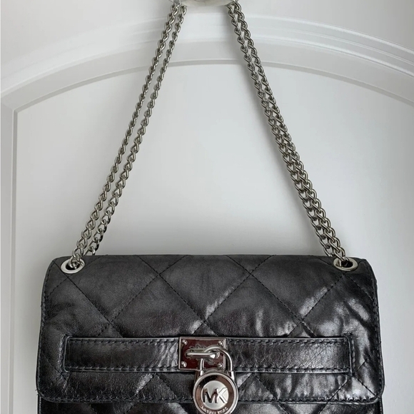 MICHAEL KORS HAMILTON Quilted Flap Shoulder Clutch - Picture 1 of 10